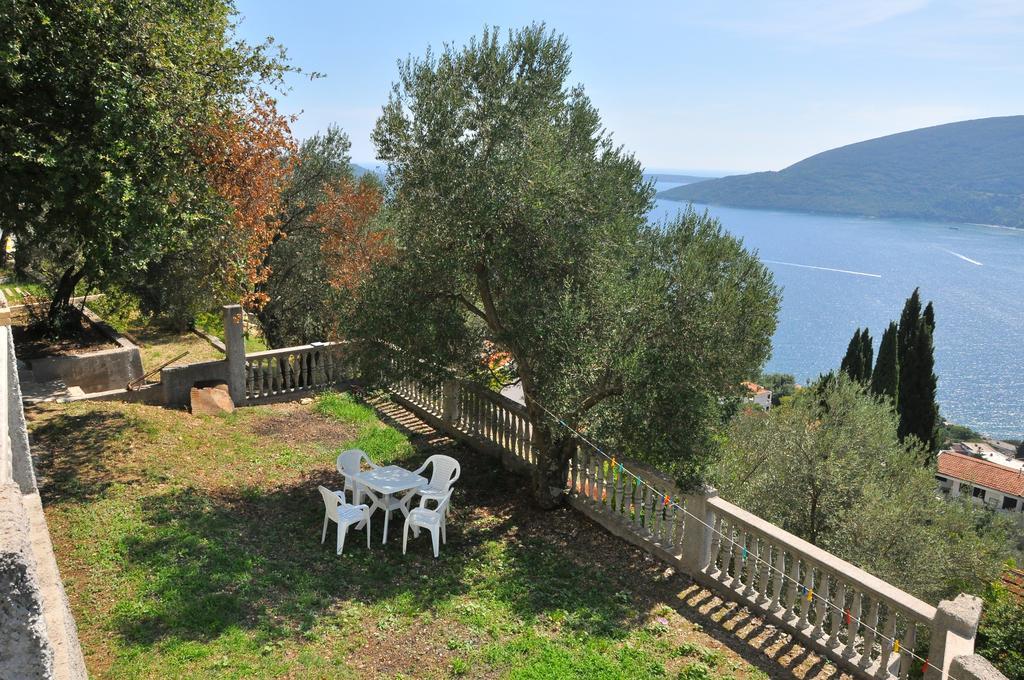Apartment Bayer Herceg Novi Esterno foto