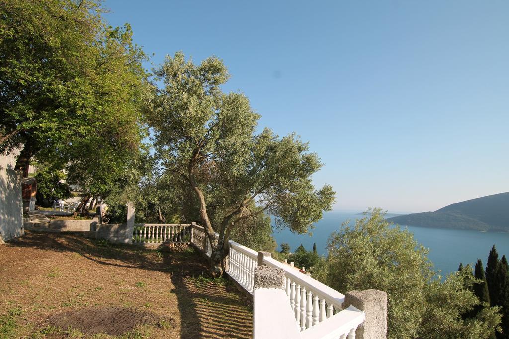 Apartment Bayer Herceg Novi Esterno foto
