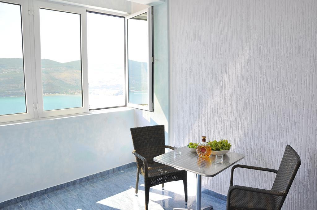 Apartment Bayer Herceg Novi Esterno foto